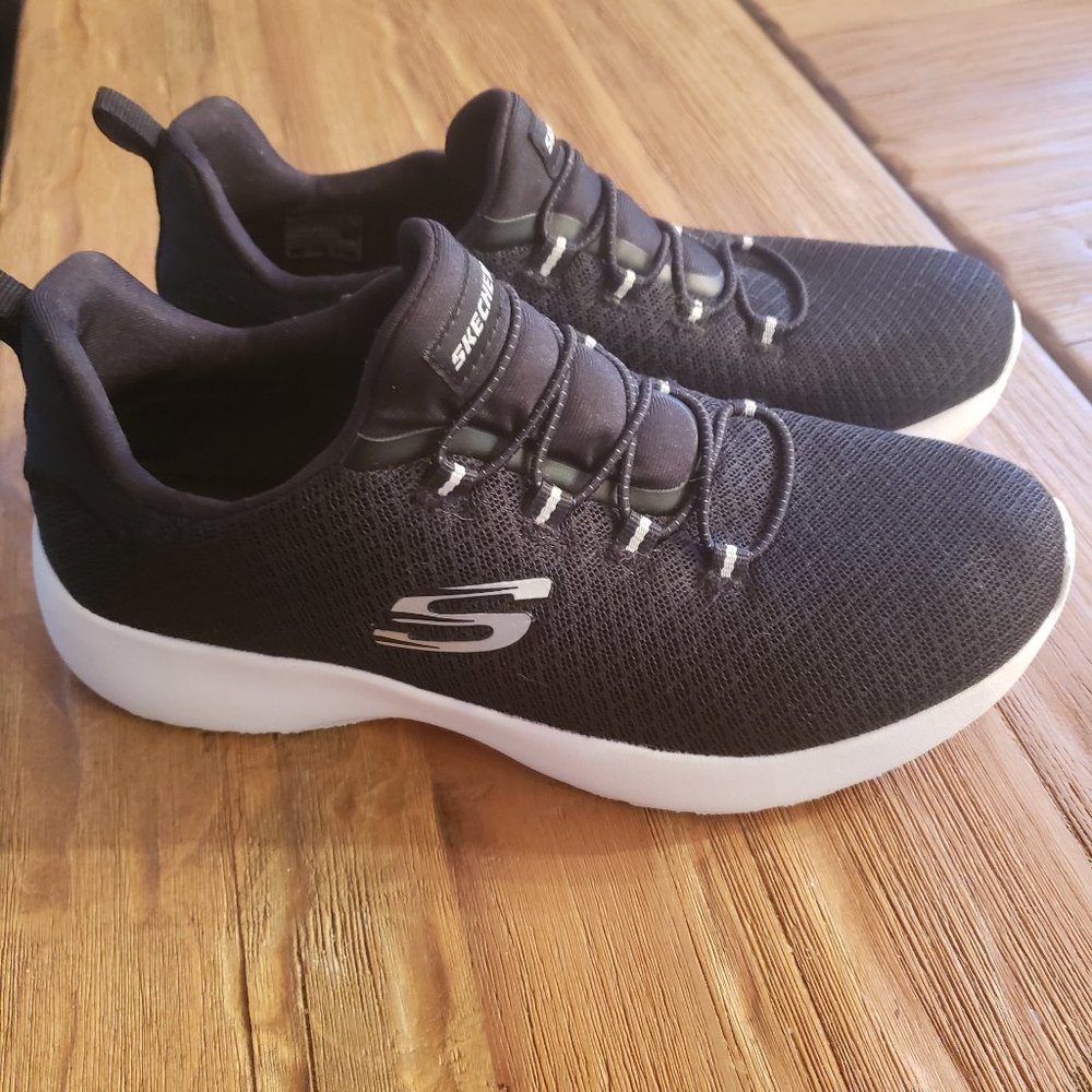 Skechers  Walking Shoes black & white slip ons